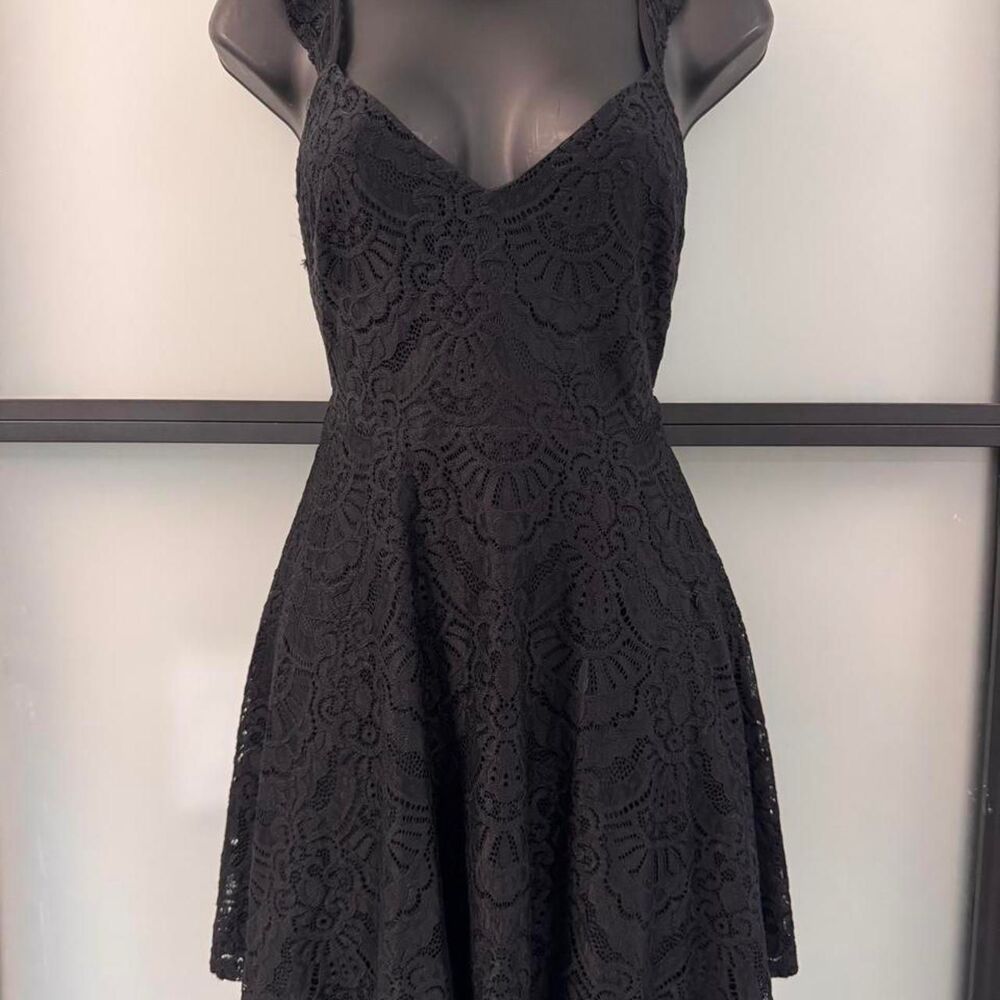 Beautiful Lulu Black Lace Dress – Size S